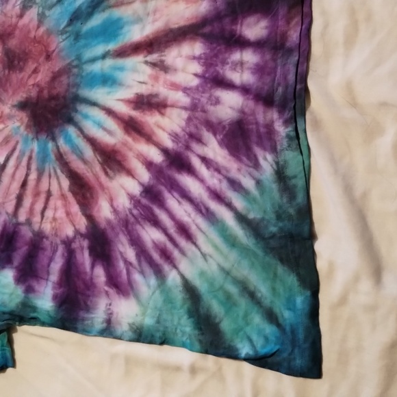 Tye-Dye T-shirt Handmade Unisex Color:reds, greens, blues & purple - Picture 3 of 11
